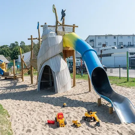 アパート Geschmackvoll Eingerichtete Fuer 4 Im Seepark ゼリン